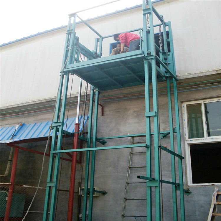 導(dǎo)軌式升降貨梯